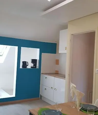 Apartment F3 Avec Salle De Jeux, Terrasse Et Grand Jardin Villevaude