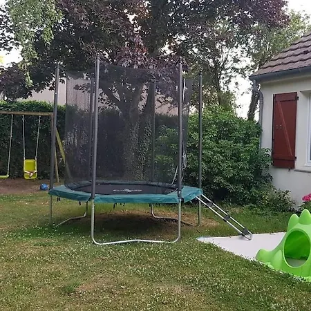 F3 Avec Salle De Jeux, Terrasse Et Grand Jardin * Villevaude